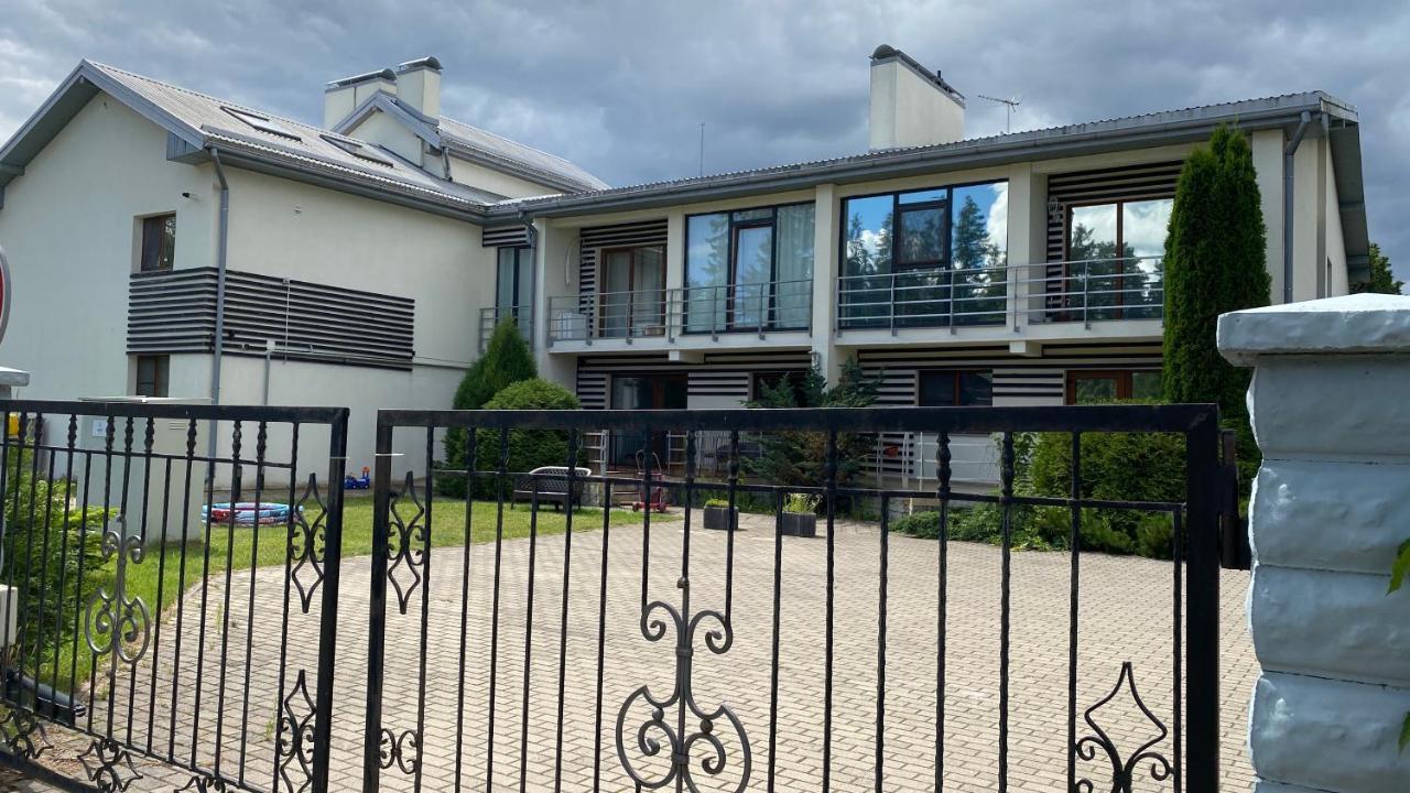 Upes Apartment Юрмала Екстер'єр фото